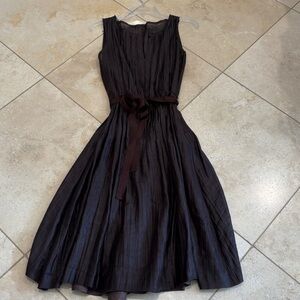 Elegant Brown Sleeveless Dress